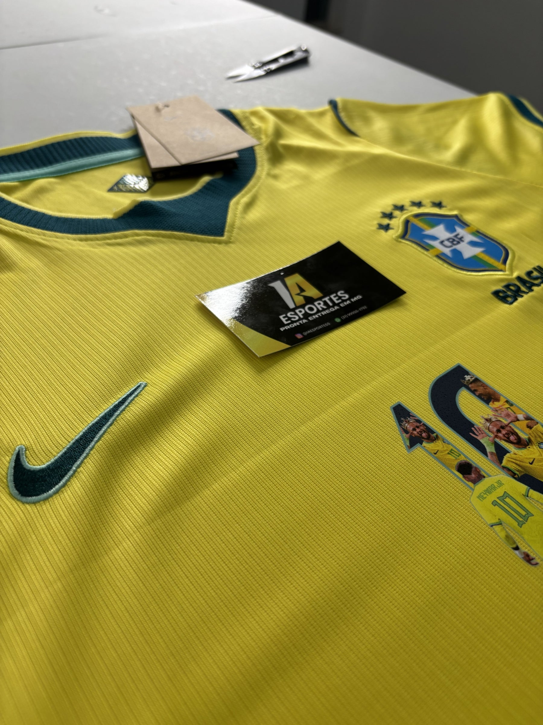 Camisa Brasil Home 26/27 Nike FEMININA - ARTE NEYMAR - Pronta Entrega (SÓ ESCOLHER NOME)
