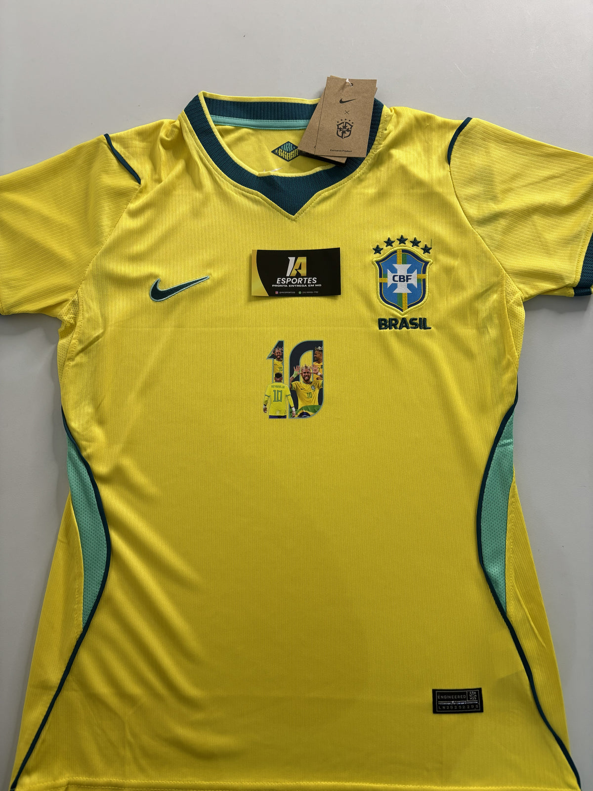 Camisa Brasil Home 26/27 Nike FEMININA - ARTE NEYMAR - Pronta Entrega (SÓ ESCOLHER NOME)