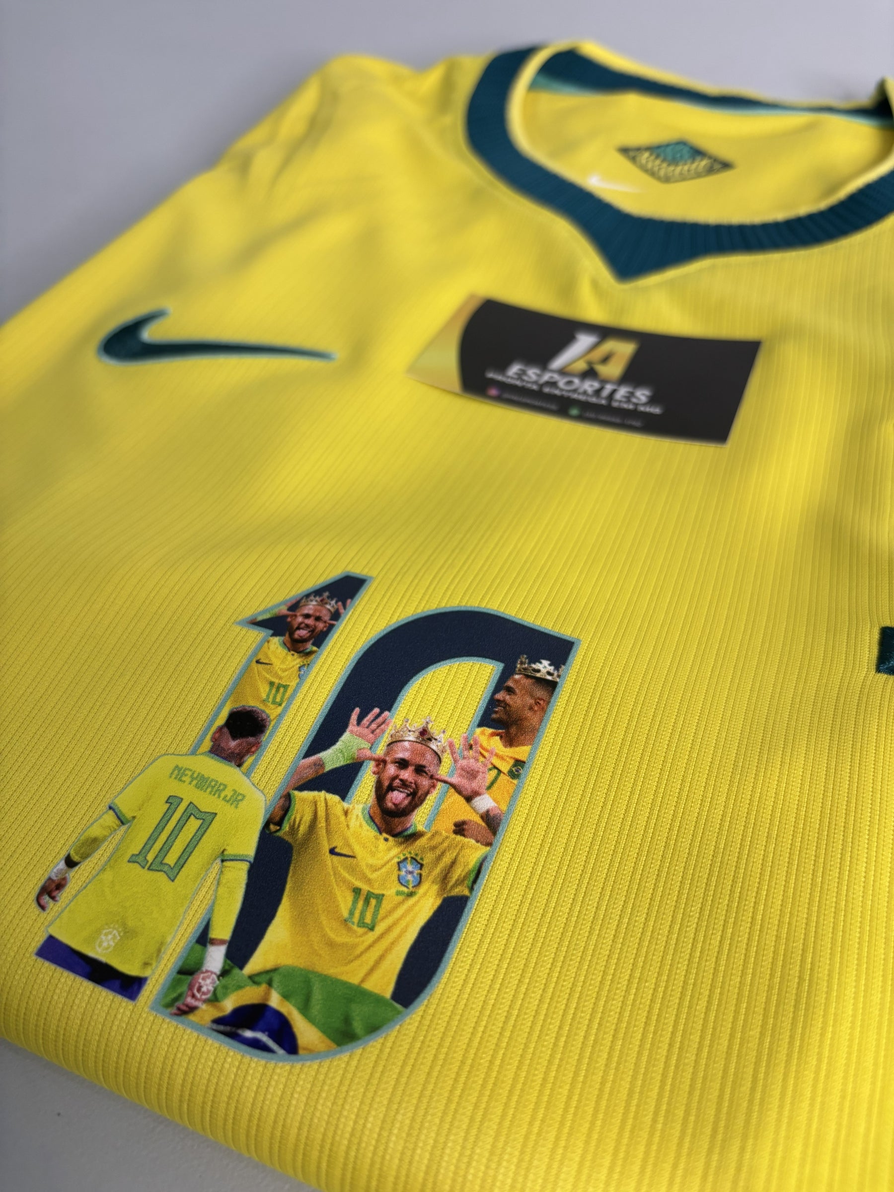 Camisa Brasil Home 26/27 Nike Torcedor Masculina - ARTE NEYMAR - Pronta Entrega (SÓ ESCOLHER NOME)