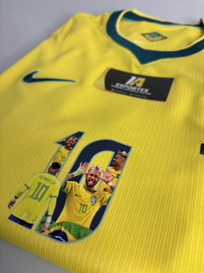 Camisa Brasil Home 26/27 Nike Torcedor Masculina - ARTE NEYMAR - Pronta Entrega (SÓ ESCOLHER NOME)